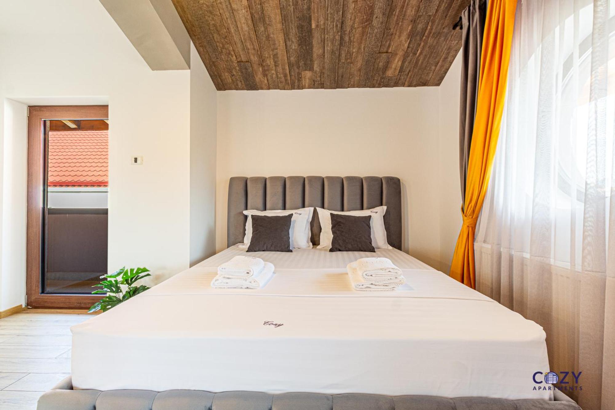 Cozy Brand New Boutique Aparthotel Brasov Exterior photo