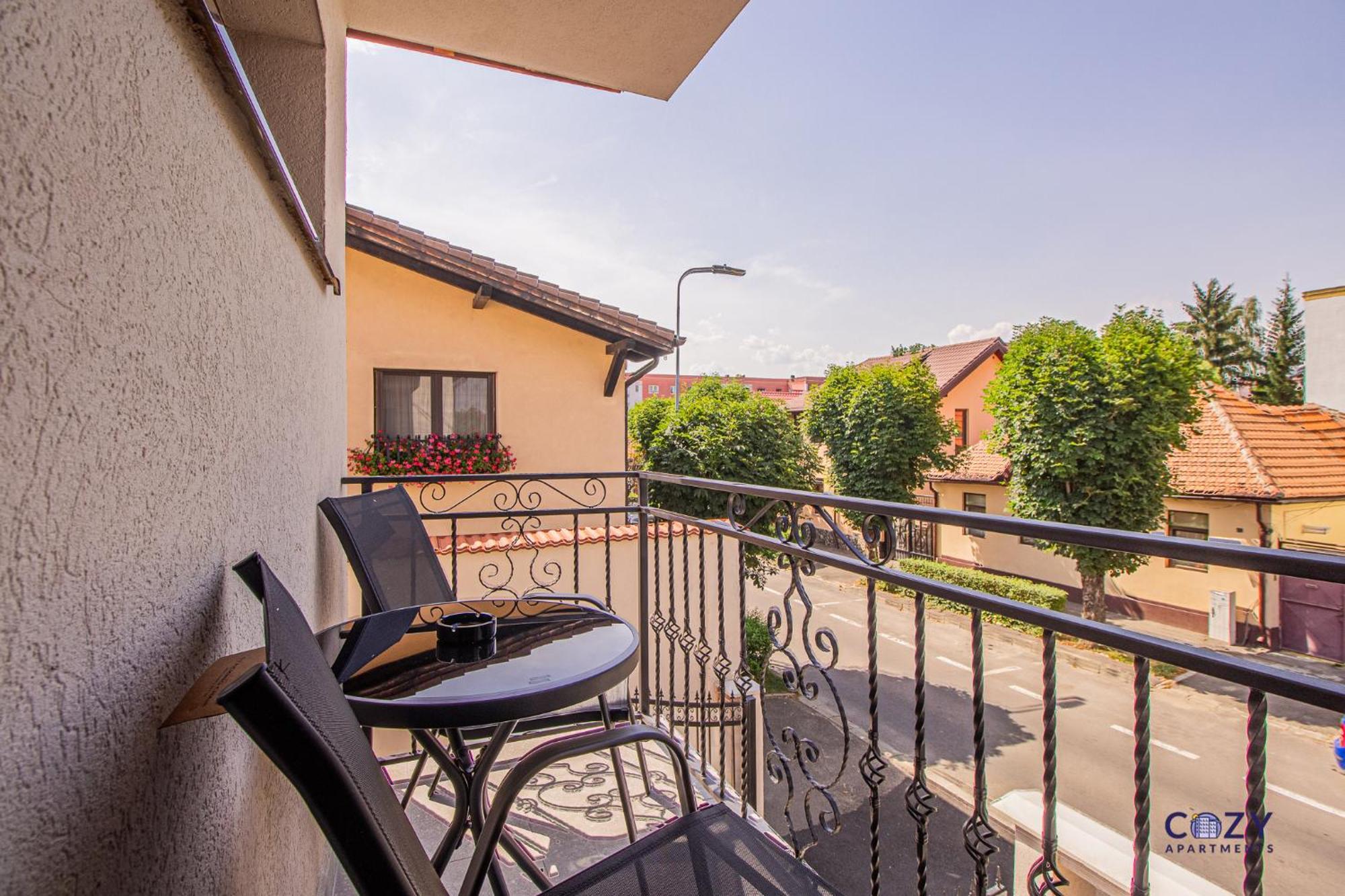Cozy Brand New Boutique Aparthotel Brasov Exterior photo