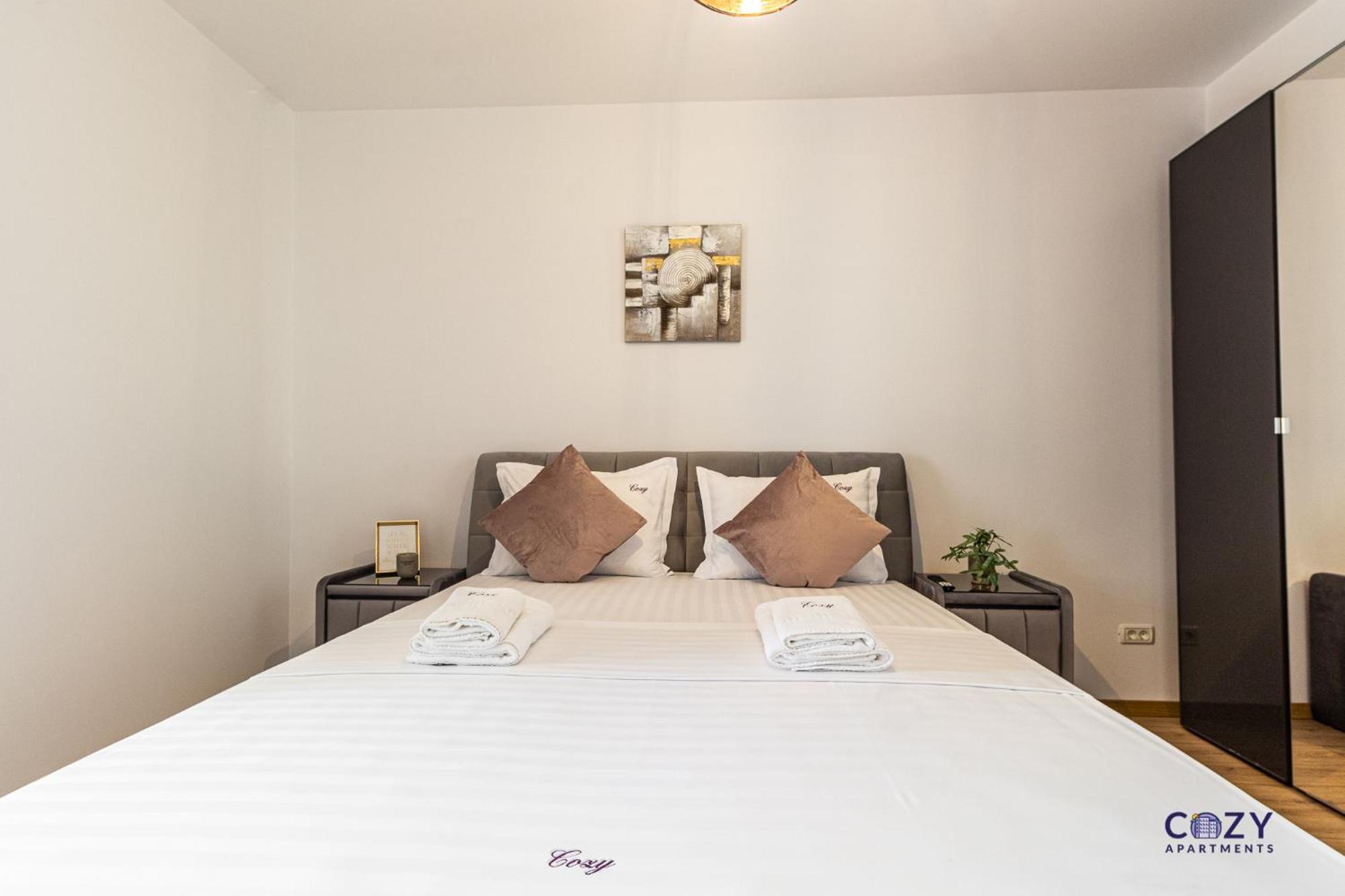 Cozy Brand New Boutique Aparthotel Brasov Exterior photo